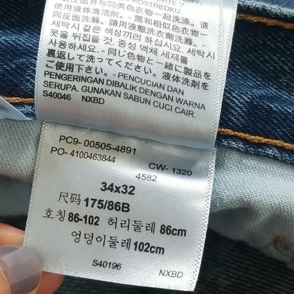 Levi's 505 Jeans - Picture 9 of 11